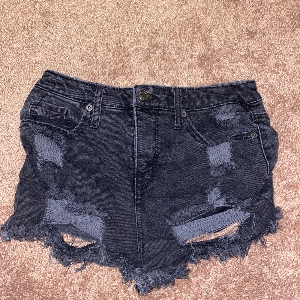 Ripped denim shorts